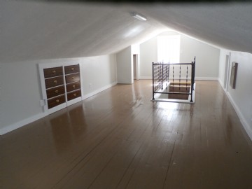 Upstairs bedroom